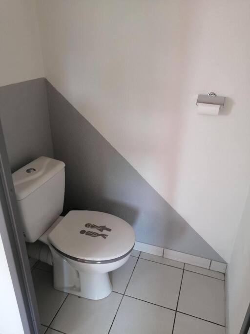 Appartement Calme Et Propre Le Goelia Saint-Geniez-dʼOlt Exterior foto