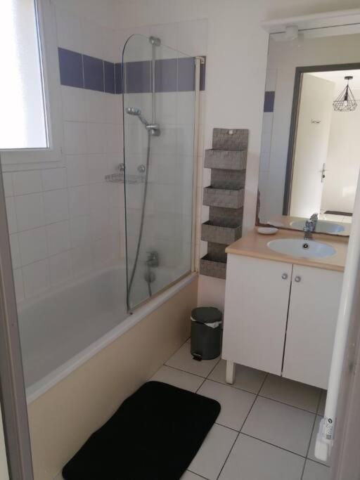 Appartement Calme Et Propre Le Goelia Saint-Geniez-dʼOlt Exterior foto